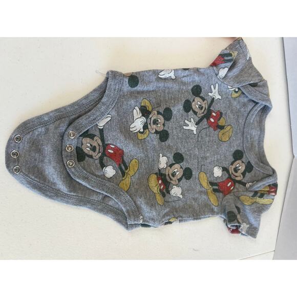 Disney baby clothes 0-3 M - Picture 4 of 4